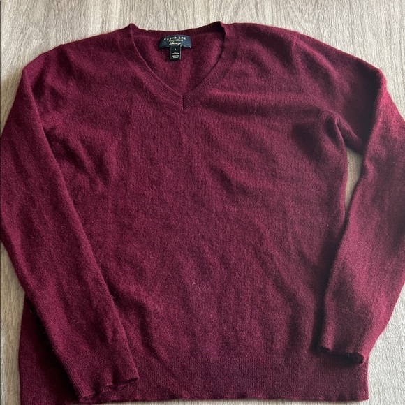 Charter Club Other - Charter Club Men's Burgundy V-Neck Sweater (100% CASHMERE))
